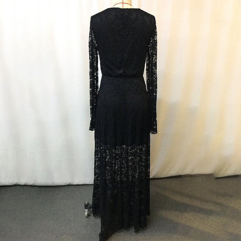 Robe longue moulante en dentelle